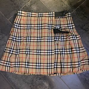 Burberry iconic strip skirt